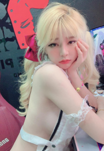 แป้งสามป๋องซาว-หันข้าง