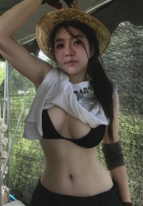 มิกะ Niparat Konyai-เห็ด