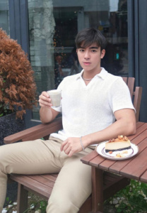 แจกวาร์ป เจ เก้านิ้ว