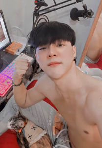 Enzo-คอม Enzo_Enzio