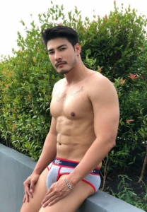 แทนไท-รัตนเดช-ต้นไม้ แจกวาร์ป แทนไท รัตนเดช