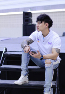 SuperMerlyn-นั่ง SuperMerlyn