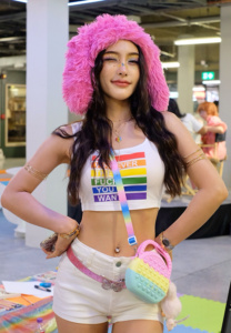 Suchada-Saetia-สีสัน