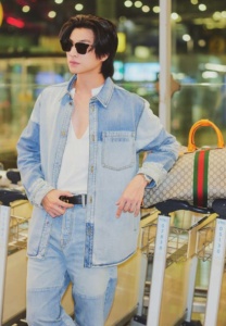 กลัฟ คณาวุฒิ